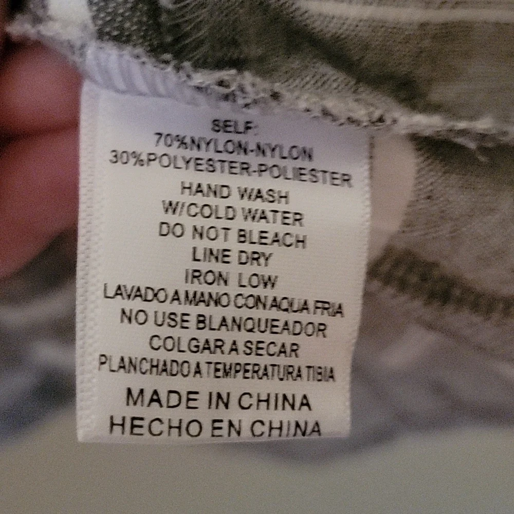 NWOT Listicle plaid top!  Size Small. - Picture 4 of 4